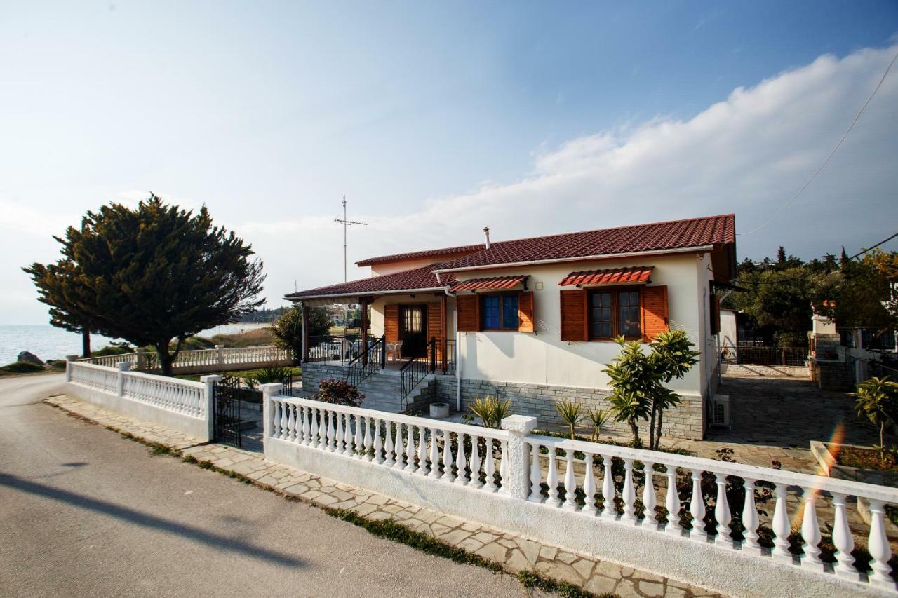 Halkidiki Seafront Beach House Vila Nea Kallikrateia Exterior foto